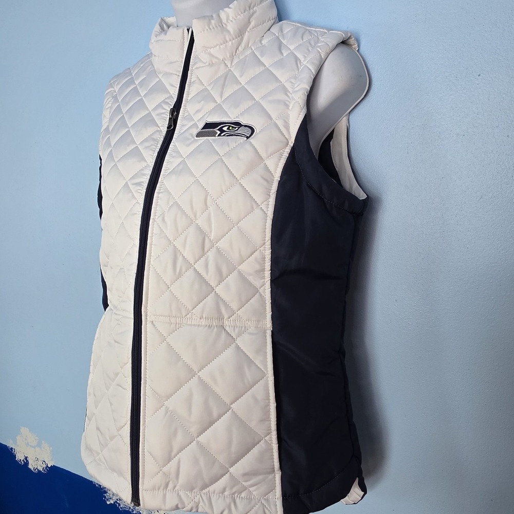 Seahawks Official NFL Team Womens M Puffer Vest Quilted White Jacket Full Zip - Picture 11 of 14